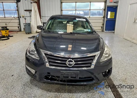 2015 Nissan Altima 2.5 z USA, uszkodzony, nr VIN 1N4AL3AP6FC157733